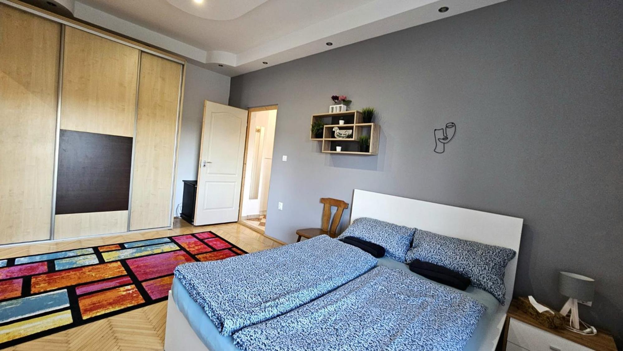 Lovely Central Apartment With Free Parking, Koezponthoz Koezeli 3 Szobas Lakas Győr Eksteriør bilde
