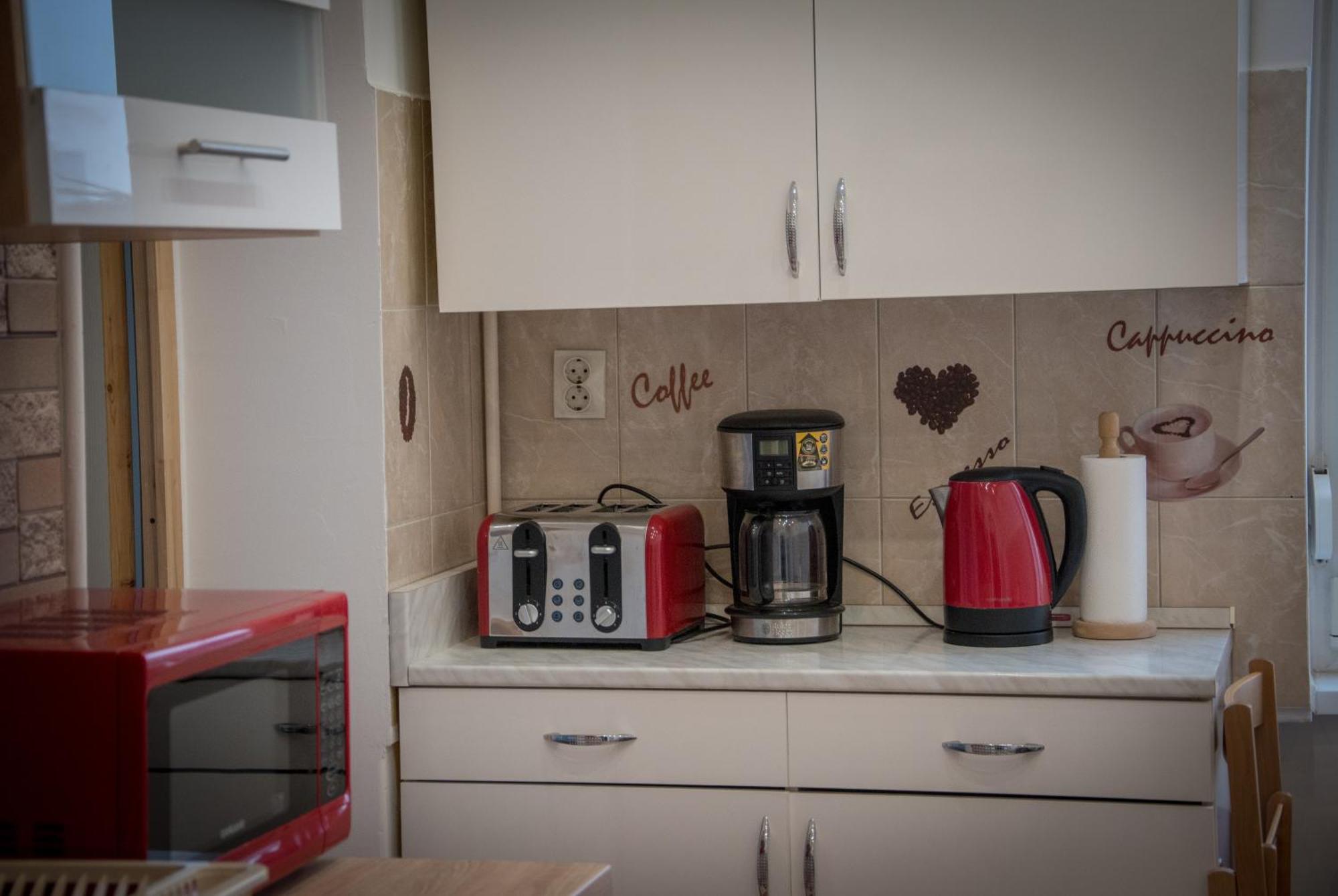 Lovely Central Apartment With Free Parking, Koezponthoz Koezeli 3 Szobas Lakas Győr Eksteriør bilde