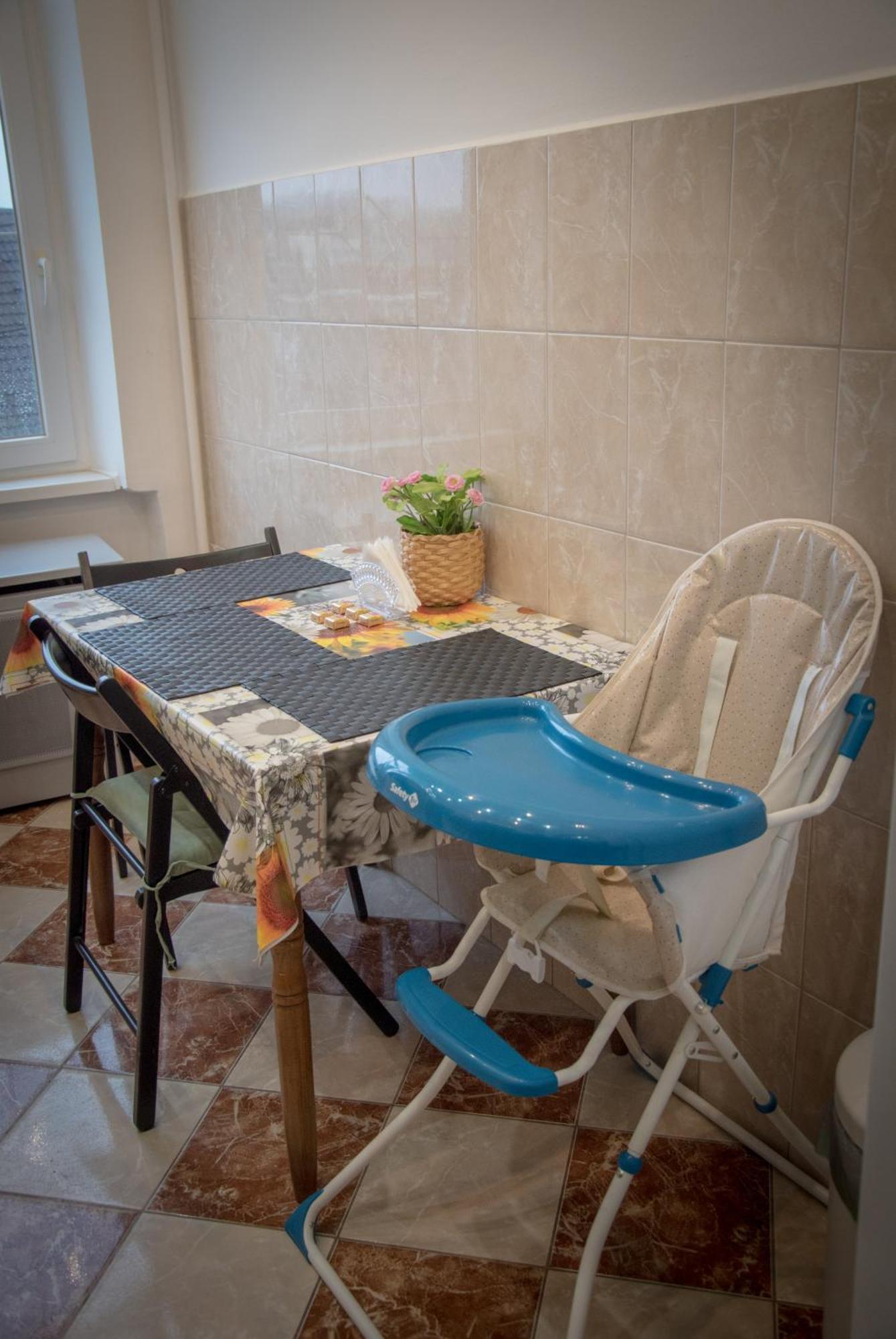 Lovely Central Apartment With Free Parking, Koezponthoz Koezeli 3 Szobas Lakas Győr Eksteriør bilde