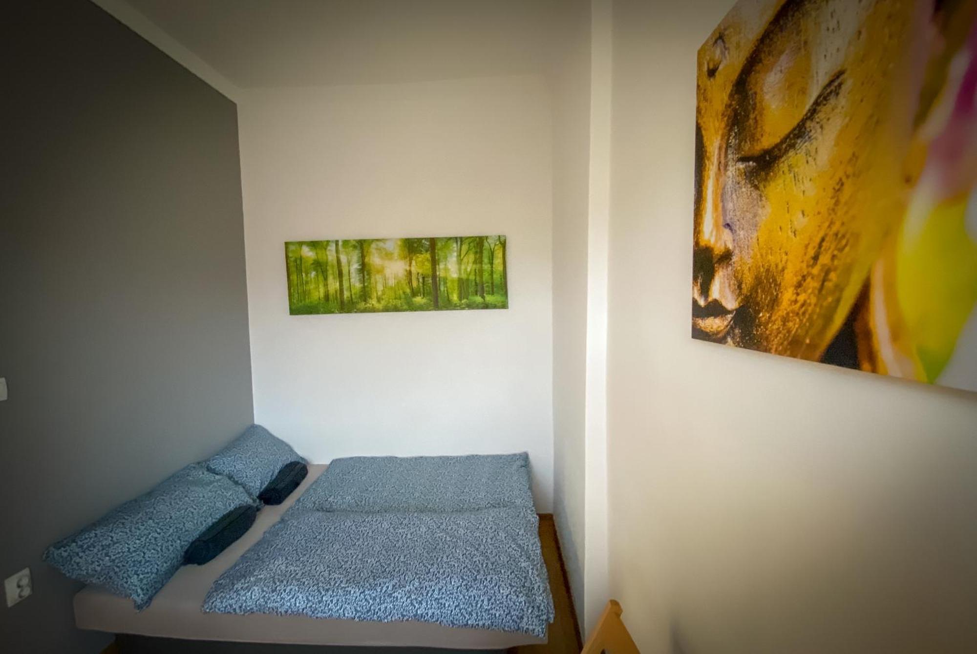 Lovely Central Apartment With Free Parking, Koezponthoz Koezeli 3 Szobas Lakas Győr Eksteriør bilde
